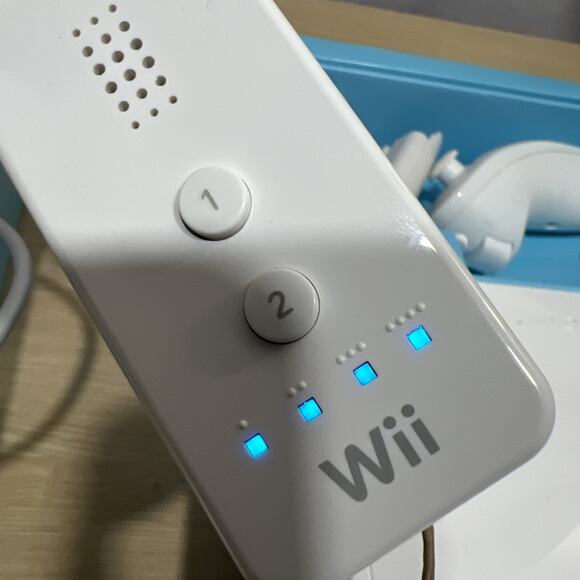 Nintendo Wii Retro Console RVL-001 Bundle ( READ DESCRIPTION FOR MORE DETAILS ) - Picture 10 of 10
